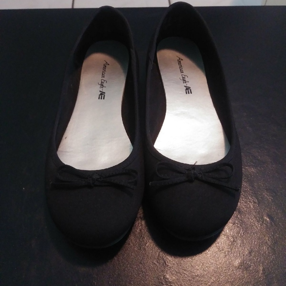 American Eagle Ballet Flats